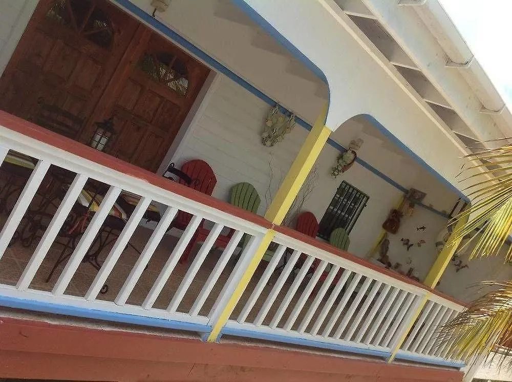 Rainbow Beach Apartment Calibishie