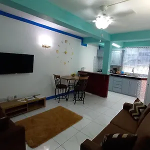 Cozy Vacation Retreat With Free Parking Appartement