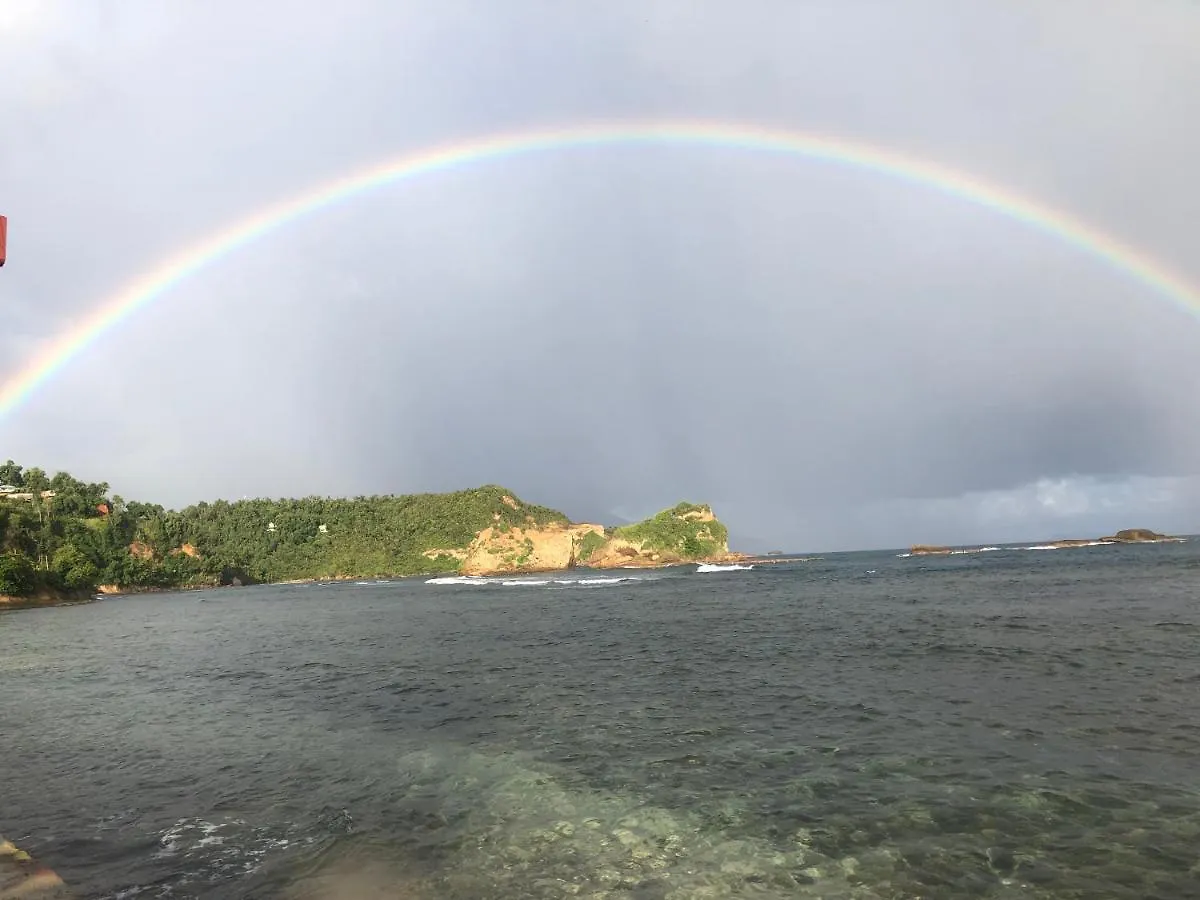 Rainbow Beach Apartments & Rooms Calibishie