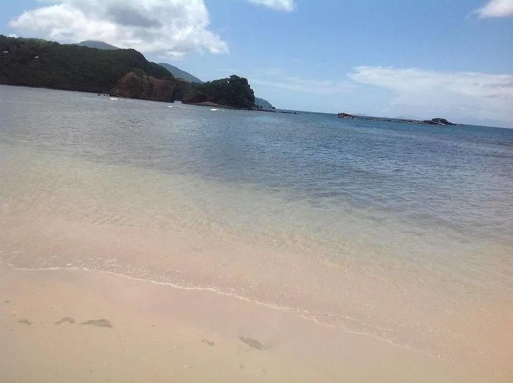 Rainbow Beach Apartments & Rooms Calibishie