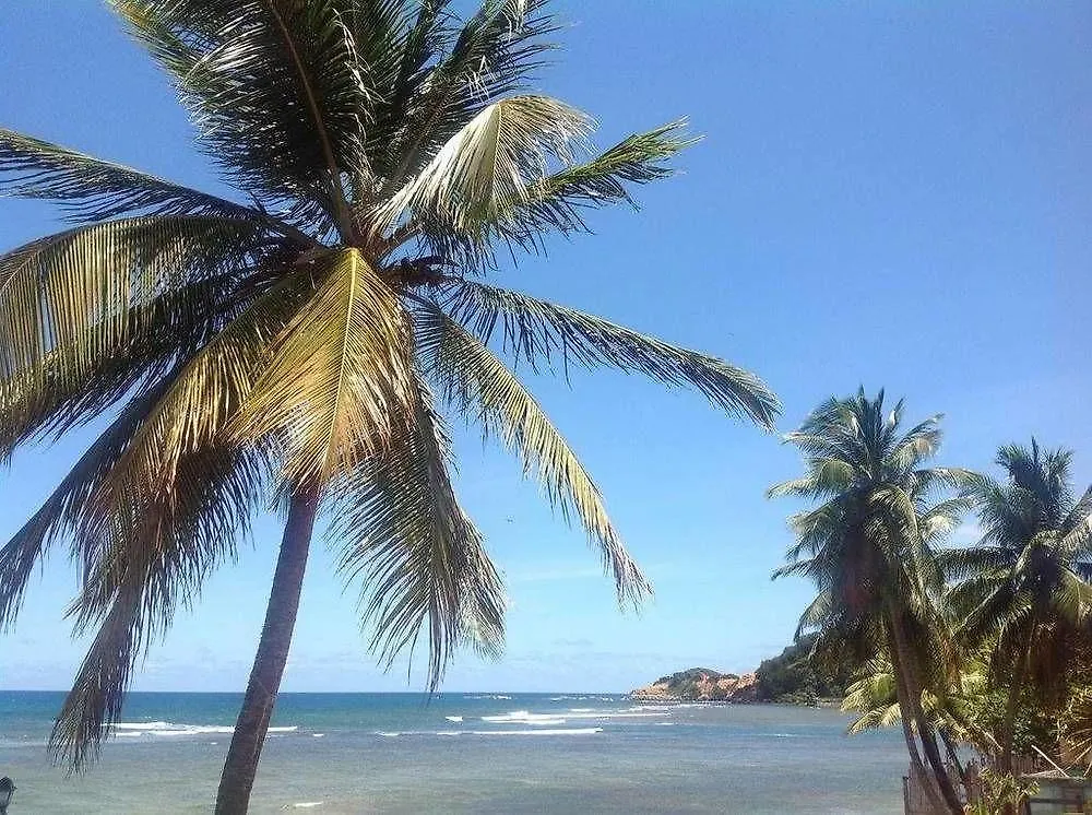 Rainbow Beach Apartments & Rooms Calibishie